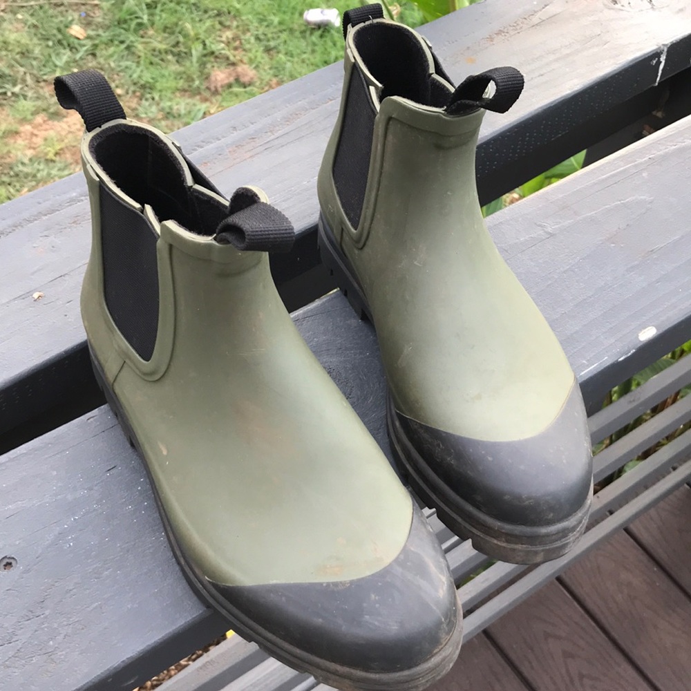 Everlane rain boots